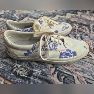 Vans men’s Cream Canvas Sneakers with Blue & Yellow Floral Print